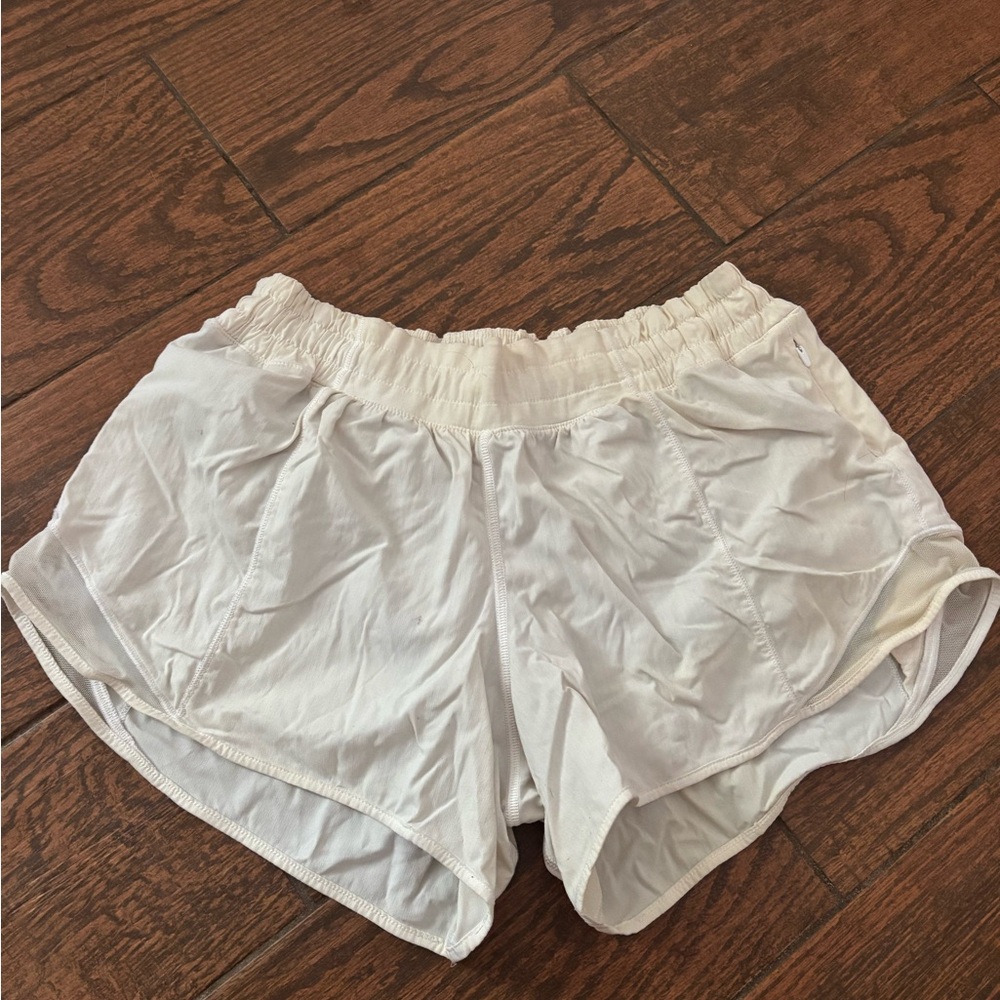 Lululemon Athletica Cream Athletic Shorts Lightweight Elastic Waist